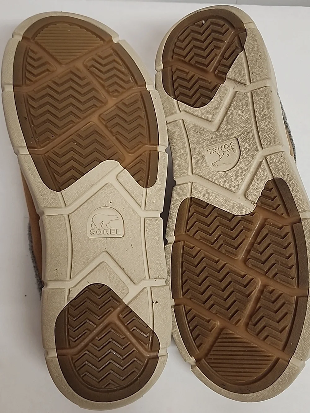 Sorel Men's Tan Suede Slip-On Loafers with Gray Collar Size10 Comfortable & cozy - Picture 5 of 8